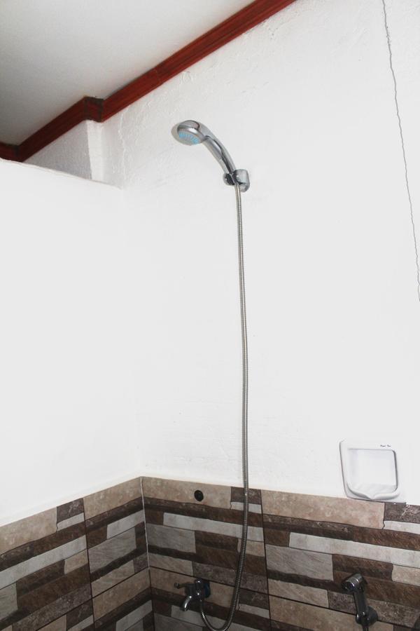 J'S Backpackers Hostel Davao City Buitenkant foto