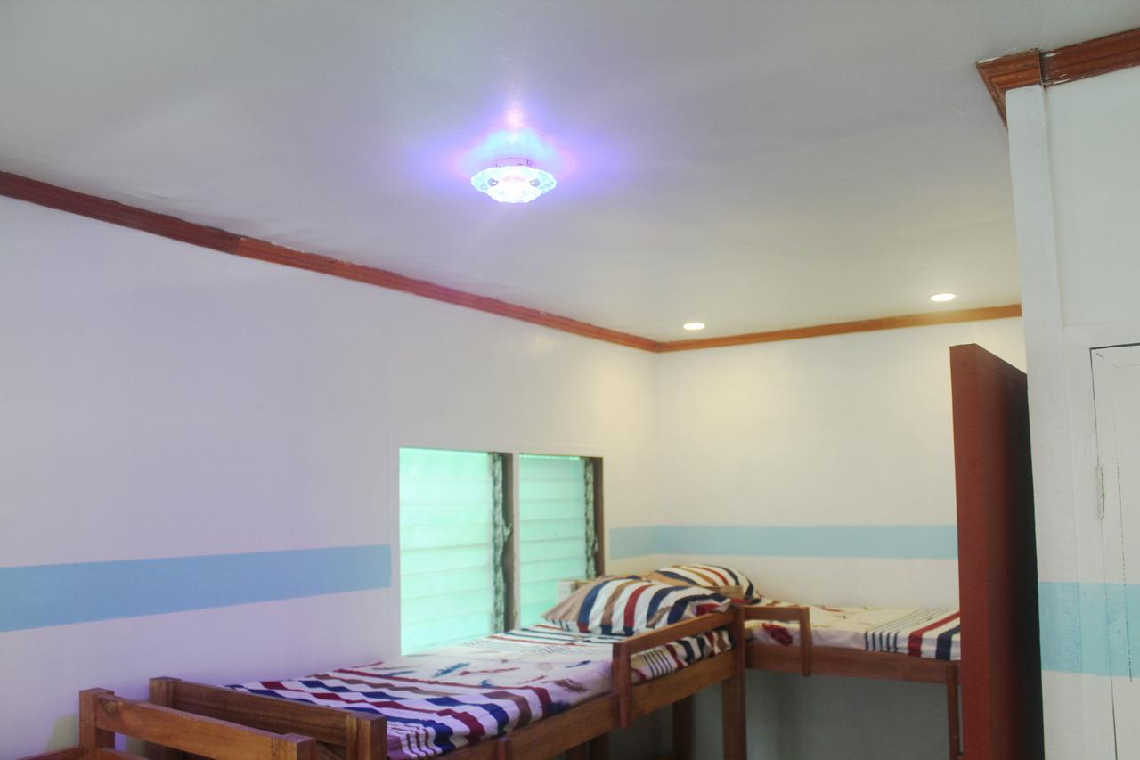 J'S Backpackers Hostel Davao City Buitenkant foto