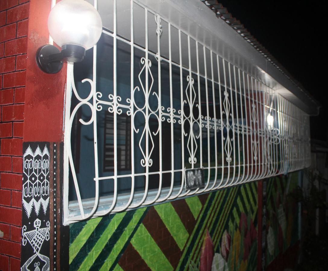 J'S Backpackers Hostel Davao City Buitenkant foto
